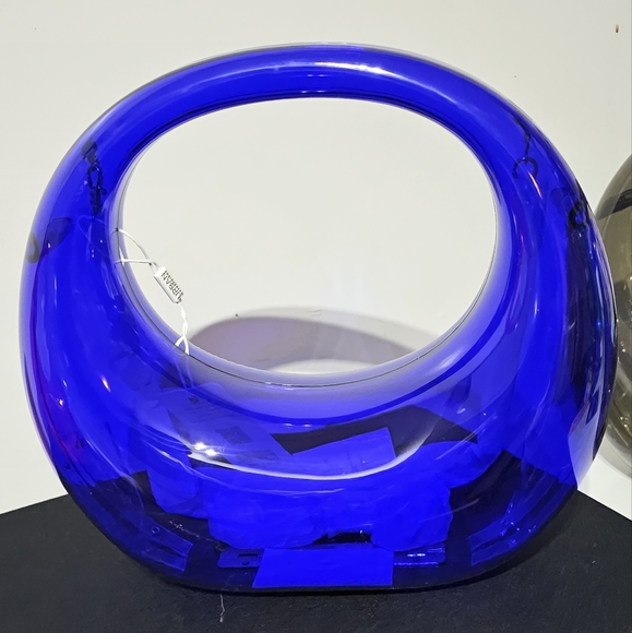 Purses - Picture 2 of 7